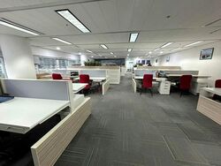 Gateway West (D7), Office #587565871